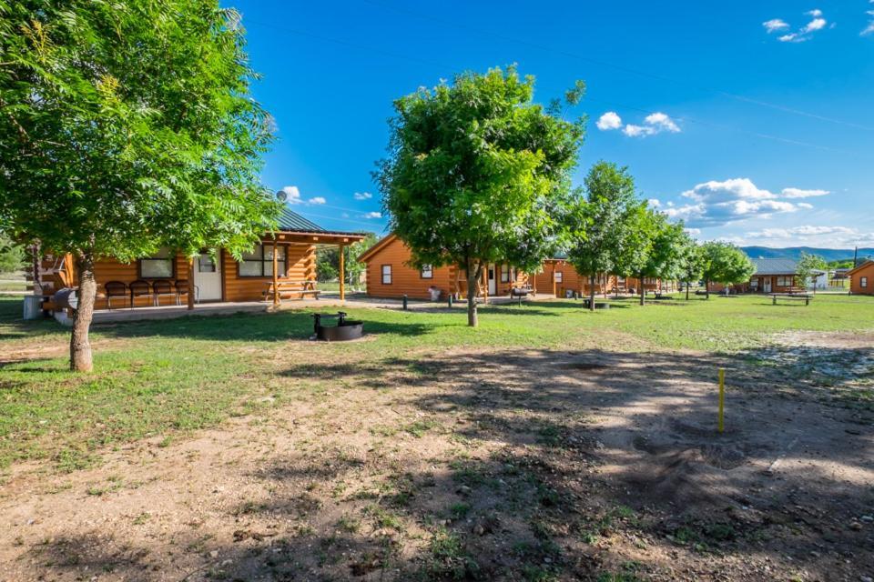 River Bluff Cabins Rio Frio Kültér fotó