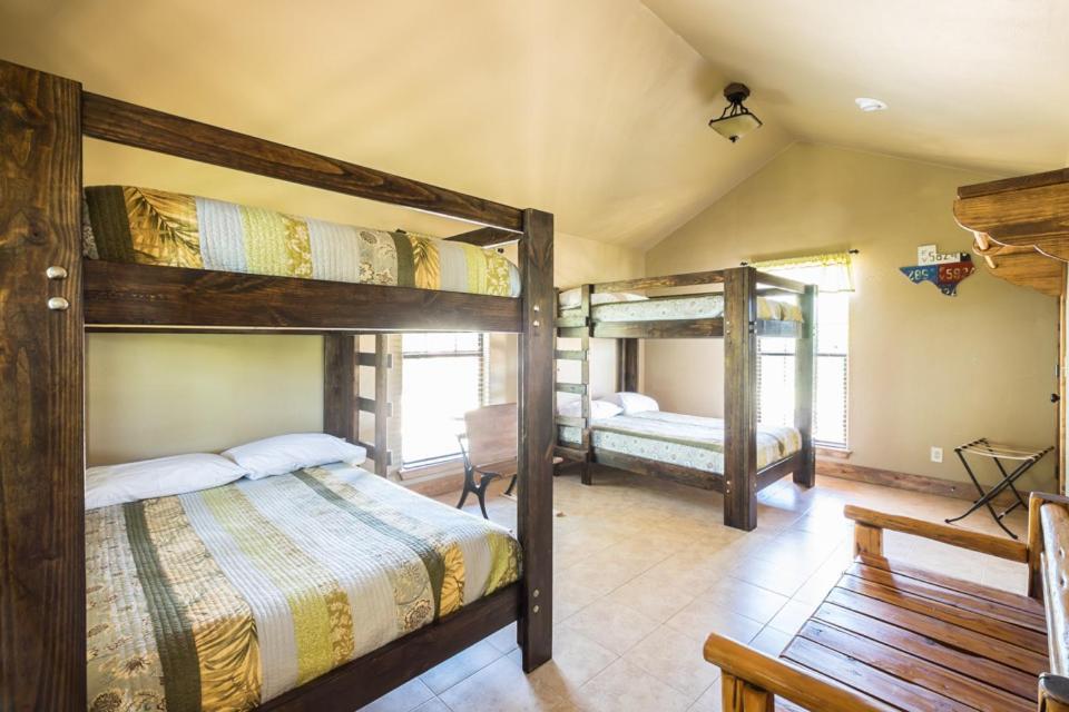 River Bluff Cabins Rio Frio Szoba fotó