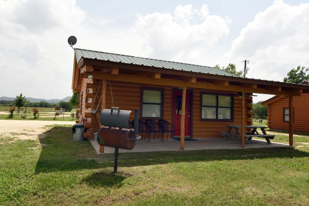 River Bluff Cabins Rio Frio Kültér fotó