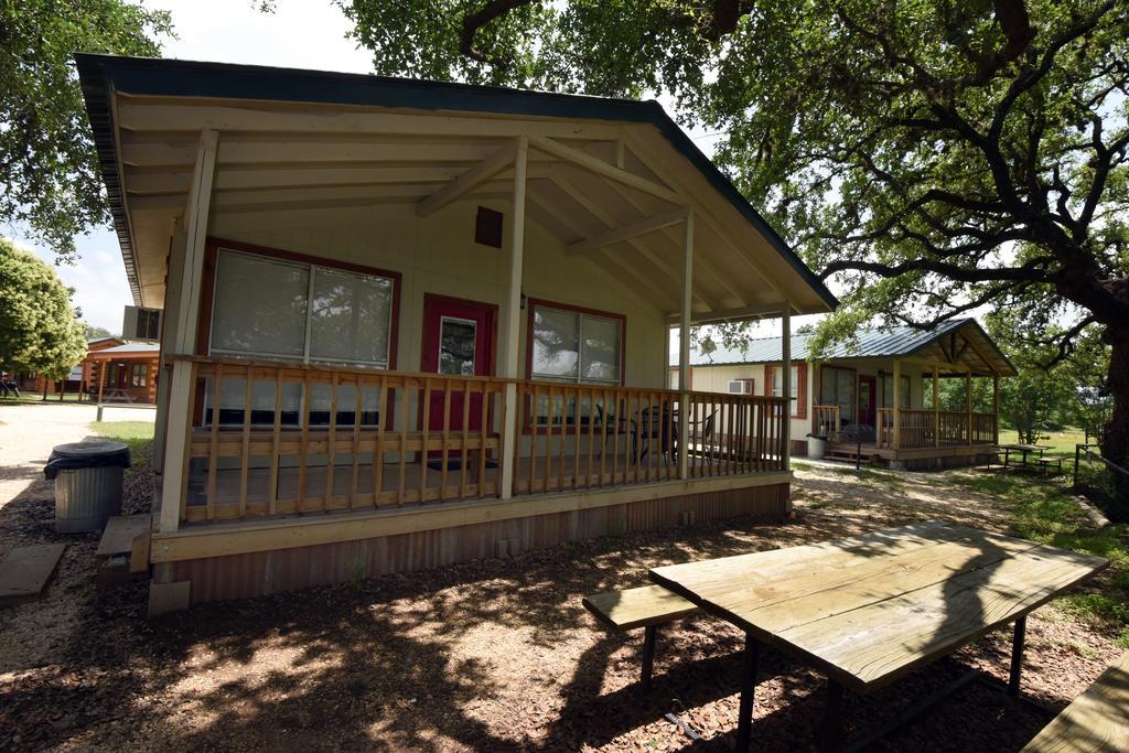 River Bluff Cabins Rio Frio Kültér fotó